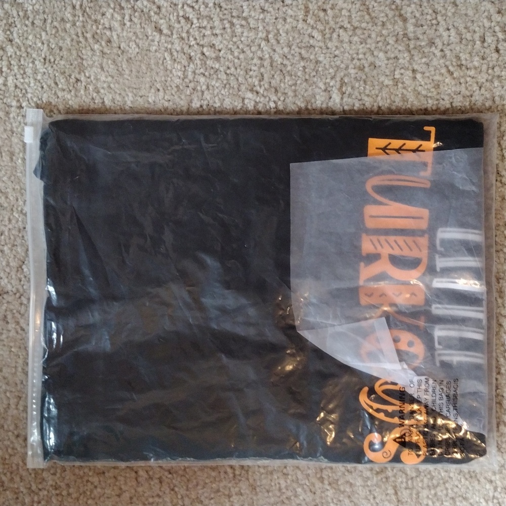 Women's Graphic T-shirt - Picture 8 of 8